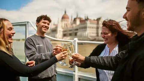 Brunch & Cruise – Villásreggelivel egybekötött városnéző hajókirándulás a Dunán 16