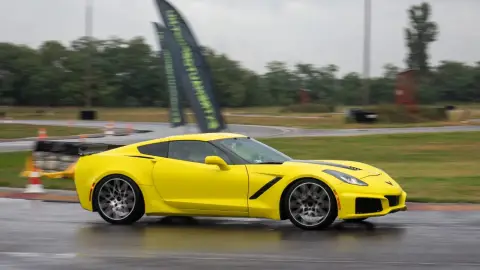 Chevrolet Corvette élményautózás gyerekeknek a Kakucs Ringen 7