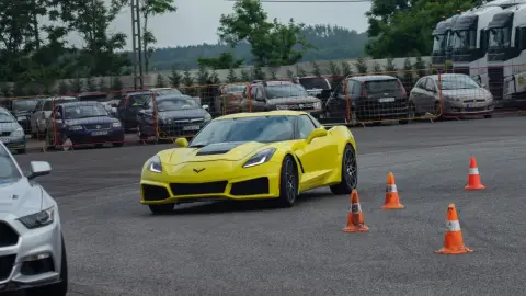 Chevrolet Corvette élményautózás gyerekeknek a Kakucs Ringen 5