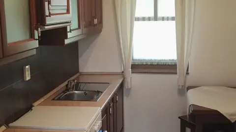 Vidéki menedék nagy társaságnak: Privát lovastanya Cserkeszőlőn 13+1 főre 9