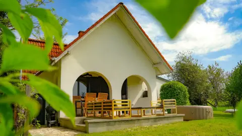 Elbűvölő luxus a magyar vidék szívében: Fehér Borház – 2 éjszaka kettesben Szigetváron 32