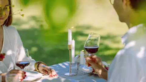 Exkluzív helikopteres bortúra az Etyeki Kúria Pezsgőbirtokán, Budaörsről indulva 4