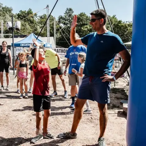 Hun Harcos családi élményedzés Szentendrén – Akadálysport magyaros csavarral!