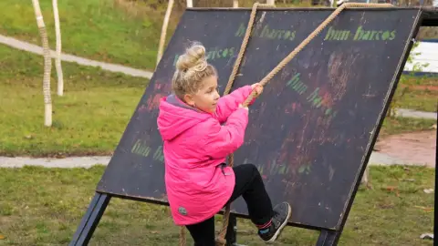 Hun Harcos élményedzés gyerekeknek Szentendrén – Akadálysport magyaros csavarral! 3