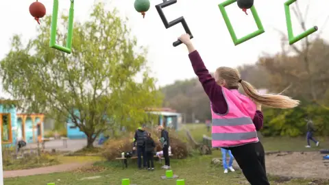 Hun Harcos élményedzés gyerekeknek Szentendrén – Akadálysport magyaros csavarral! 24