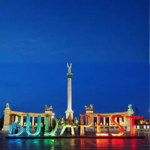 Budapesti éjszakai városnézés Nitrollerekkel