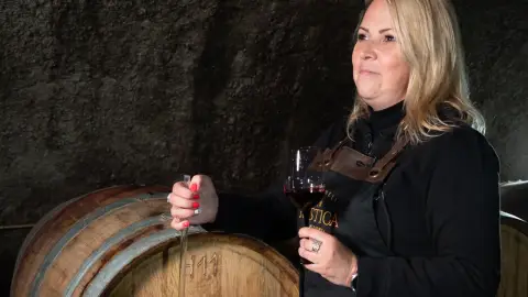 5 tételes borkóstoló pincetúrával Szentendrén - Rustica Borműhely 10