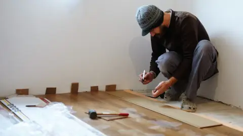 Melegburkolás workshop Budapesten: Úsztatott padlók, vinyl és laminált megoldások 7