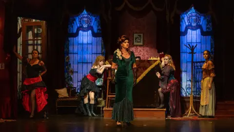 Páros színházjegy Nagyszülőknek a Turay Ida Színház szabadon választható előadására 8