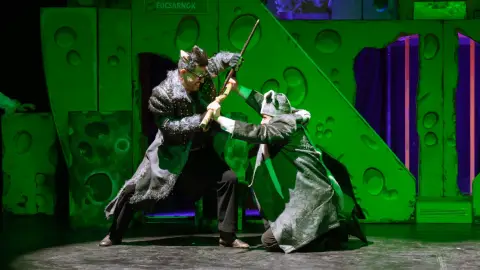 Családi színházjegy a Turay Ida Színház szabadon választható gyermek előadására 1