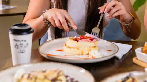 Desszertek mennyországa! – Édes élmény a Fluffy and Me palacsintázóban 17