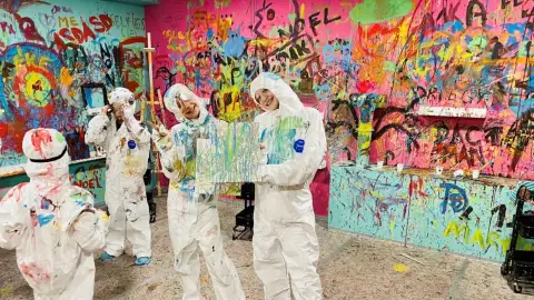 Színes kavalkád a Nagy Nap előtt! – Lánybúcsú a Fröcskölőben ajándék itallal 3