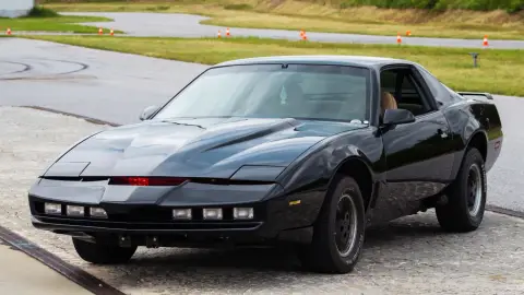 A 80-as évek legendája testközelből: Pontiac Firebird Trans Am "K.I.T.T." 9