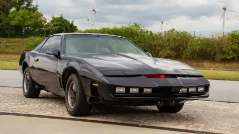 A 80-as évek legendája testközelből: Pontiac Firebird Trans Am "K.I.T.T." 10