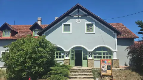 Biliárd & Darts – 2 óra játék 2 fő részére Aszófőn egy ajándék üveg borral! 1