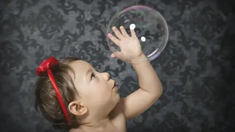 Baba/családi fotózás bababarát fotóstúdióban Budapesten 2