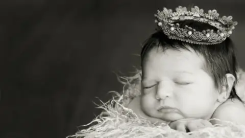 Baba/családi fotózás bababarát fotóstúdióban Budapesten 4