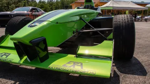 Formula BMW versenyautó vezetés a Kakucs Ringen 3