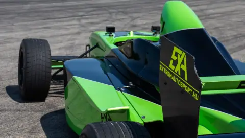 Formula BMW versenyautó vezetés a Kakucs Ringen 4