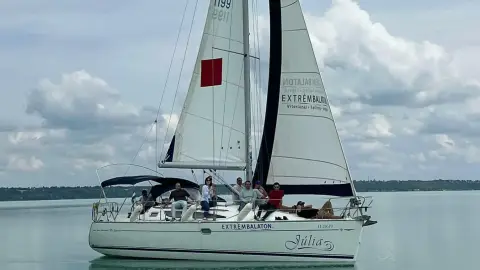 Leánykérés a Balaton közepén pezsgővel 4