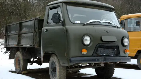 UAZ-452D – Teherautó élményvezetés a MultiShoot City Élményparkban 2