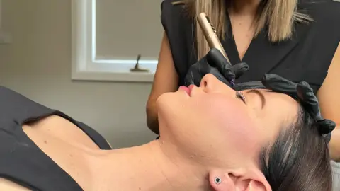 Páros szemöldöktetoválás – Barátnős szépülés Nyíregyházán! 2