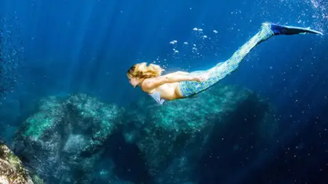 PADI Haladó Sellőúszás tanfolyam Horvátországban 2