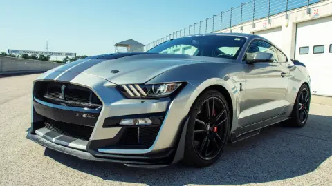 Ford Mustang Shelby GT500 élményvezetés az Euroringen 2