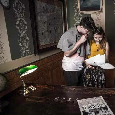 Egy különleges randi a Sherlock szabadulószobában + ajándék Proseccoval!