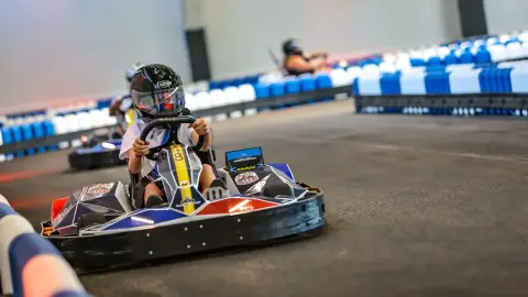 Éljétek át a sebesség örömét együtt! – Csoportos gokart élmény Székesfehérváron 12