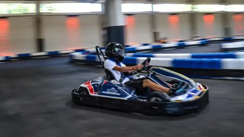 Éljétek át a sebesség örömét együtt! – Csoportos gokart élmény Székesfehérváron 11