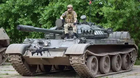 Legendás T-59 harckocsi élményvezetés tankvezetési tereppályán Tapolcán 1