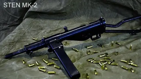 VT-55 harckocsi élményvezetés tankvezetési tereppályán Tapolcán 2