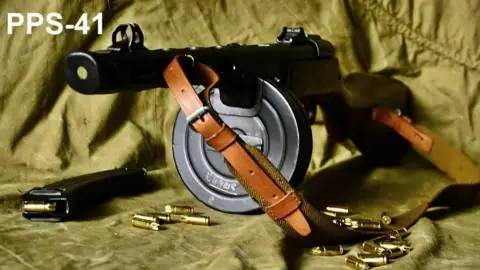 VT-55 harckocsi élményvezetés tankvezetési tereppályán Tapolcán 3