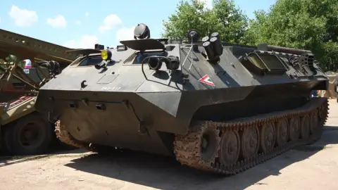 VT-55 harckocsi élményvezetés tankvezetési tereppályán + Élménylövészet Tapolcán 5