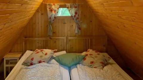 Várhegyen Fészekben – 2 éjszaka 4 fő részére a siroki Vár-Campingben 4