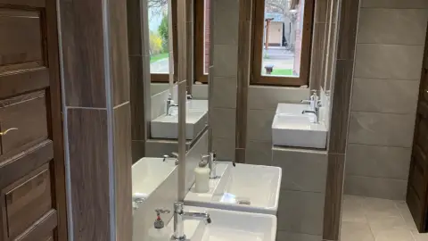 Várhegyen Fészekben – 2 éjszaka 4 fő részére a siroki Vár-Campingben 7