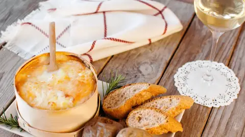 Mont d’Or Sajtfondue – Páros brunch a C’est La Vie Caféban, Pátyon 5