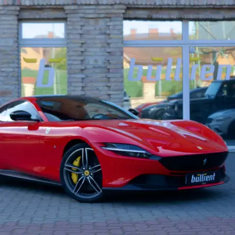 612 Lóerős gyönyörűséges Ferrari ROMA bérlése