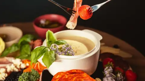 Fondue vacsoraest Budapesten – Élmény minden falatban! 5