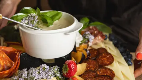 Fondue vacsoraest Budapesten – Élmény minden falatban! 4