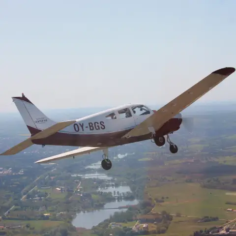 Kastélylátogatás & Sétarepülés a Dunakanyar és a Margit-sziget felett (transzferrel)