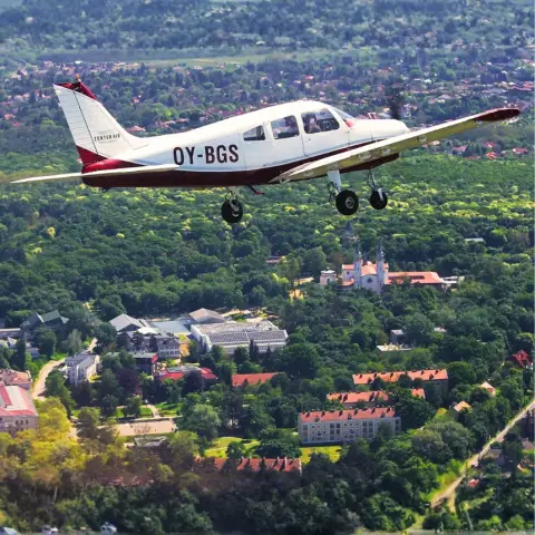 Kastélylátogatás & Sétarepülés a Margit-sziget felett, Gödöllőről indulva (transzferrel)