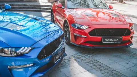Dupla adrenalin: Mustang & Challenger – Közúti élményvezetés Hajdúnánás környékén 6