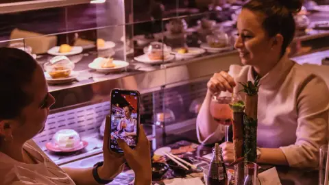 Ázsiai ízkavalkád kettesben a Wasabi Running Sushi & Wok étteremben (Podmaniczky u.) 13