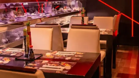 Ázsiai ízkavalkád kettesben a Wasabi Running Sushi & Wok étteremben (Podmaniczky u.) 4