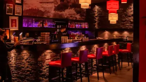 Ázsiai ízkavalkád kettesben a Wasabi Running Sushi & Wok étteremben (Podmaniczky u.) 14