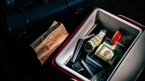 Nemzetközi csempészbotrány /World of Adventures szabadtéri játék Kesztölcön 5