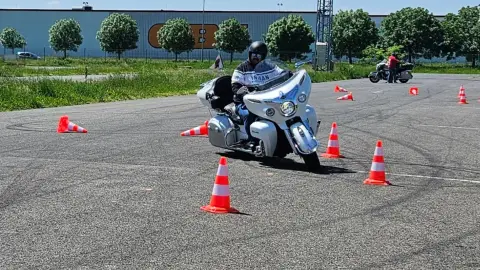 Motoros vezetéstechnikai tréning Budapesten – Nem csak kezdőknek! 1