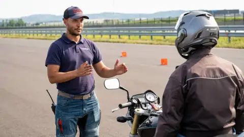 Motoros vezetéstechnikai tréning Budapesten – Nem csak kezdőknek! 3